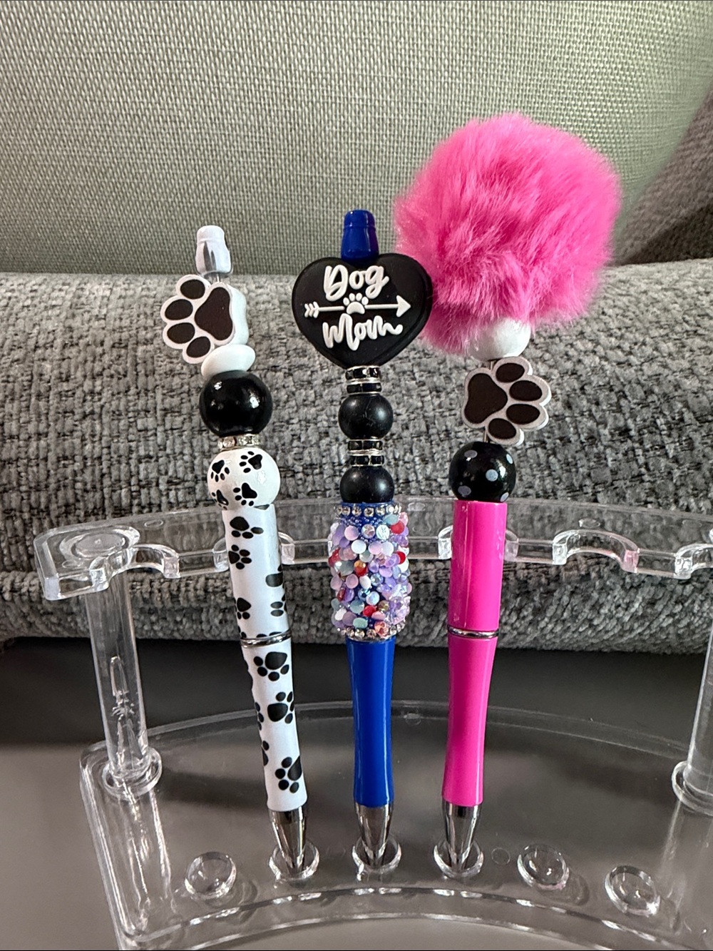 NWOT Pink Pom Pom Dog Paw Dog Mom Pen Set Cute Beaded Accessory